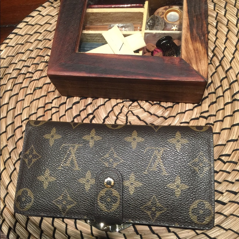 Authentic Louis Vuitton Monogram wallet